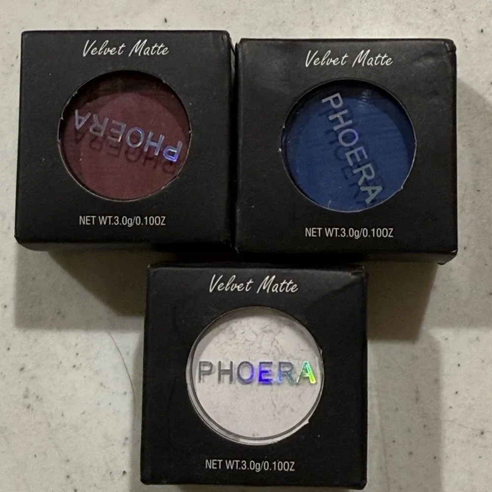 PHOERA Velvet Matte Eyeshadow Trio - Red, Blue, White